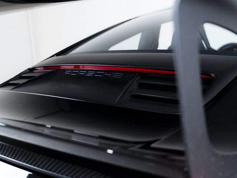 Certified 2019 Porsche 911 GT3 RS RWD image 19