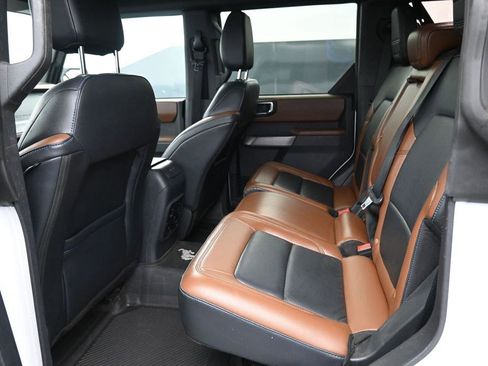 Used 2021 Ford Bronco Outer Banks w/ Sasquatch Package AWD/4WD image 10