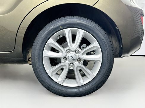 Used 2013 Kia Soul + w/ Audio Pkg FWD image 11