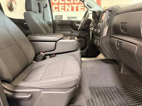Used 2021 Chevrolet Silverado 1500 Custom AWD/4WD image 27