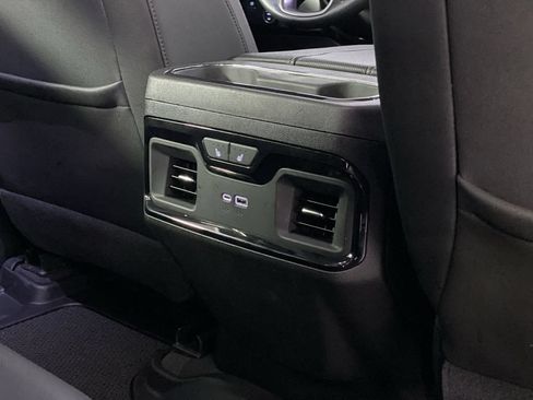 Used 2023 GMC Sierra 1500 AT4 w/ Technology Package AWD/4WD image 28