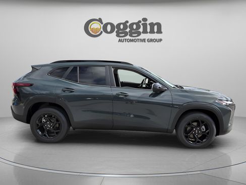 New 2026 Chevrolet Trax LT w/ Sunroof Package FWD image 6