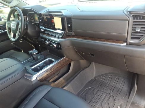 Used 2024 GMC Sierra 1500 Elevation w/ Elevation Premium Package AWD/4WD image 11