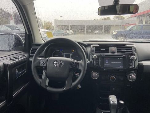 Used 2019 Toyota 4Runner TRD Off-Road image 10