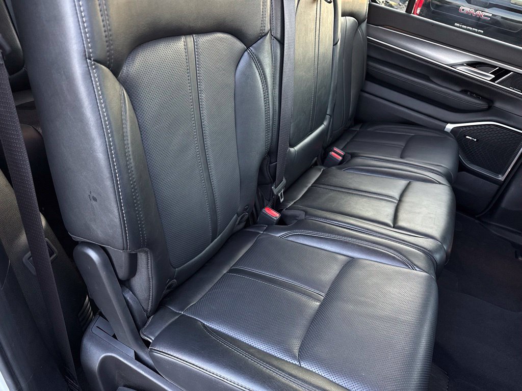 Used 2025 Jeep Wagoneer Series II w/ 8-Passenger Seating Package AWD/4WD image 43