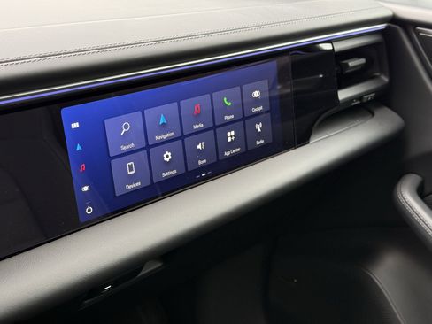 Used 2025 Porsche Macan 4S Electric image 24