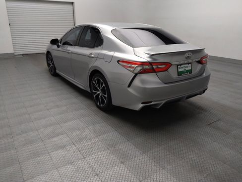 Used 2018 Toyota Camry SE w/ Moonroof Package FWD image 5