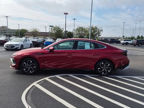 Used 2025 Hyundai Sonata SEL FWD image 6