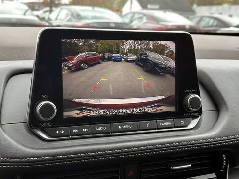 Certified 2022 Nissan Rogue SV image 29