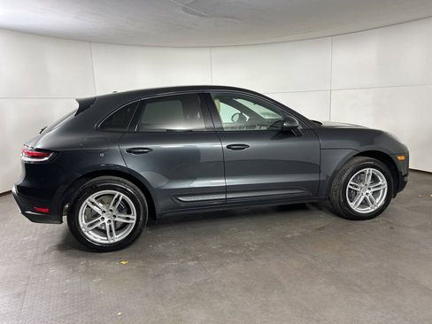 Certified 2025 Porsche Macan image 8