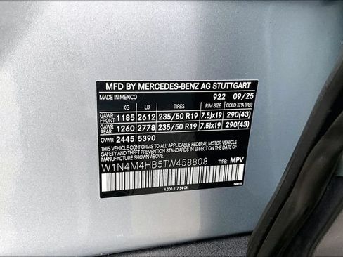 Used 2026 Mercedes-Benz GLB 250 4MATIC image 30