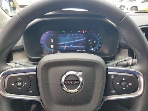 Certified 2023 Volvo XC40 B4 Ultimate w/ Protection Package Premier image 22