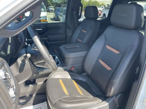 Used 2022 GMC Sierra 1500 AT4 w/ AT4 Premium Package AWD/4WD image 11