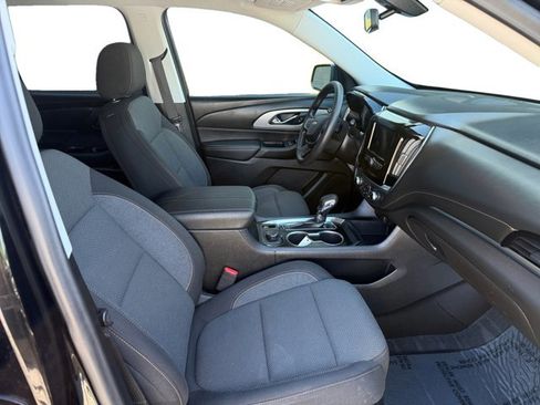 Used 2021 Chevrolet Traverse LS w/ LPO, Blackout Package AWD/4WD image 12