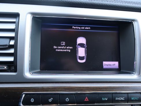 Used 2012 Jaguar XF image 28