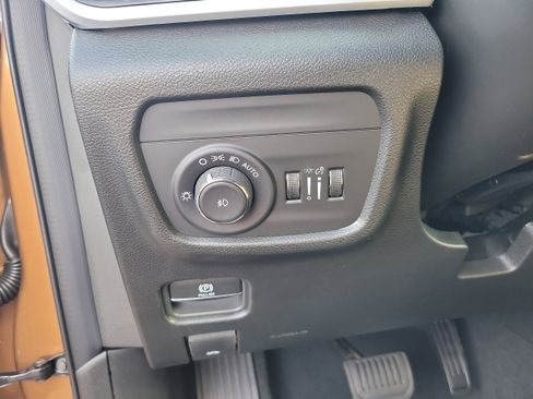 New 2026 Jeep Grand Cherokee L Limited w/ Limited Altitude Package AWD/4WD image 23