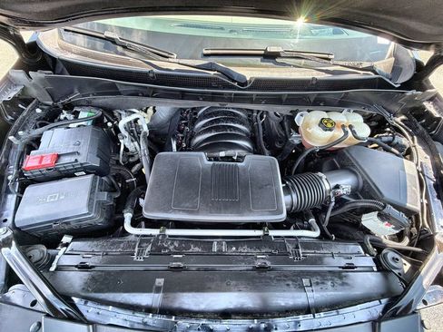 Used 2023 Cadillac Escalade Sport Platinum AWD/4WD image 17