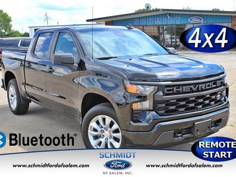 Used 2022 Chevrolet Silverado 1500 Custom image 1