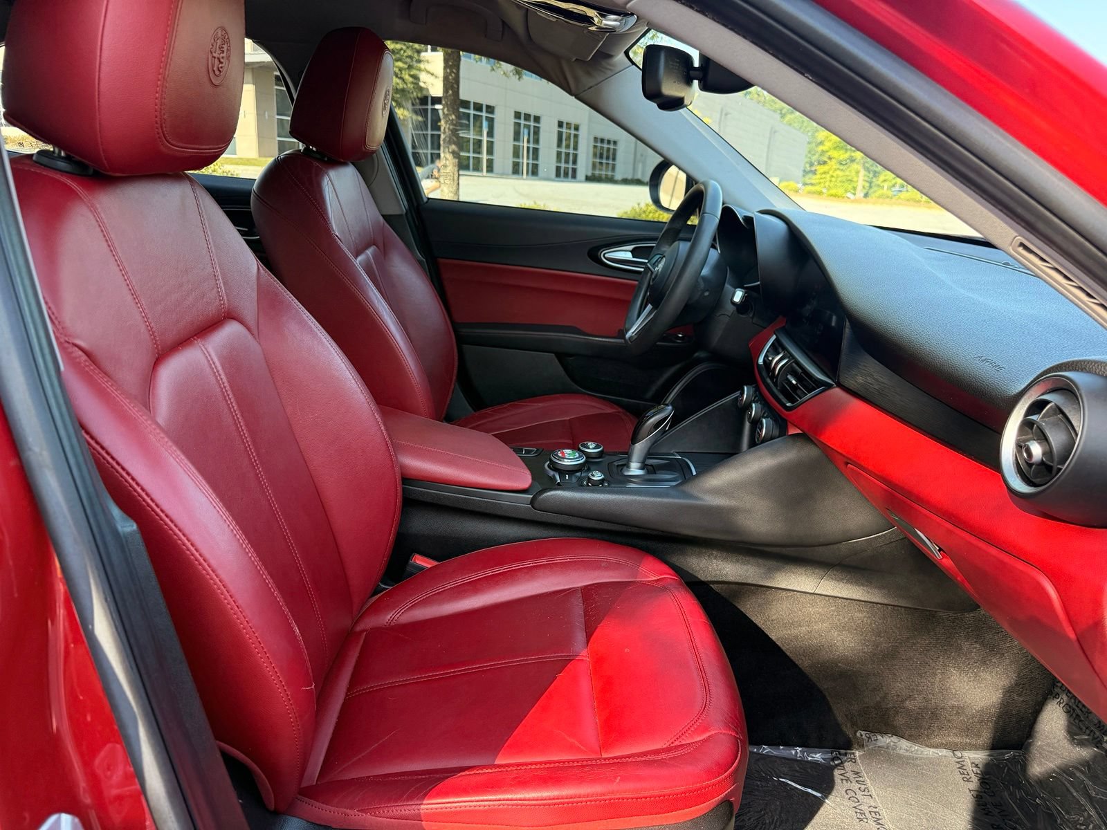 Used 2017 Alfa Romeo Giulia AWD image 35