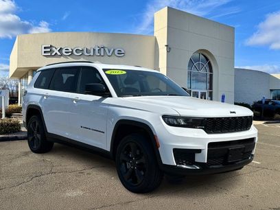 Used 2023 Jeep Grand Cherokee L Laredo