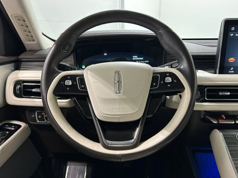 Used 2021 Lincoln Aviator Black Label w/ Dynamic Handling Package image 11
