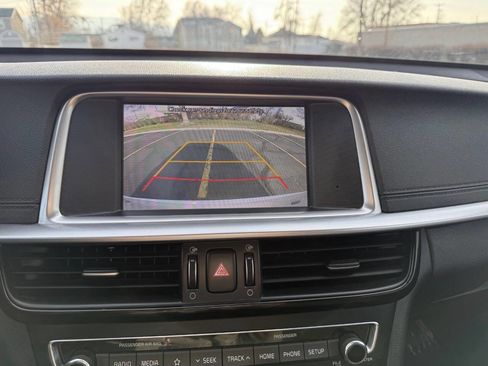 Used 2020 Kia Optima LX image 12