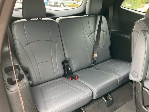 Used 2024 Buick Enclave Premium image 30