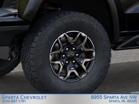 New 2026 Chevrolet Colorado ZR2 w/ Technology Package AWD/4WD image 9