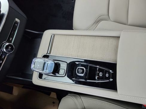 New 2026 Volvo XC90 T8 Plus w/ Protection Package AWD/4WD image 34