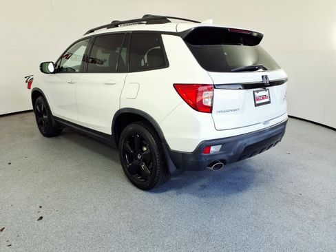 Used 2021 Honda Passport Elite image 2