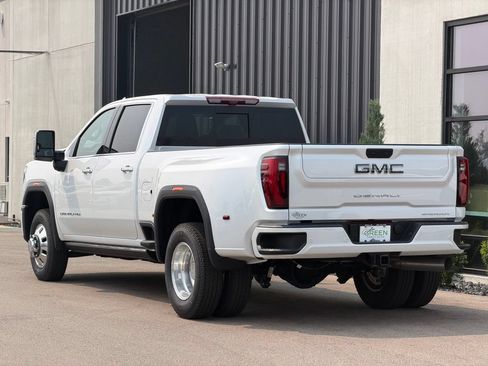 Used 2025 GMC Sierra 3500 Denali Ultimate AWD/4WD image 3