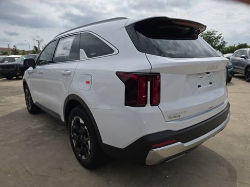 New 2026 Kia Sorento S FWD image 6