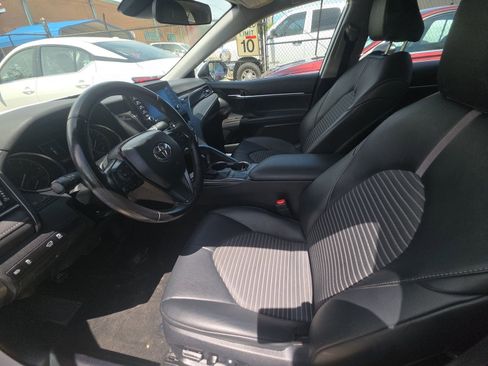Used 2023 Toyota Camry SE image 12