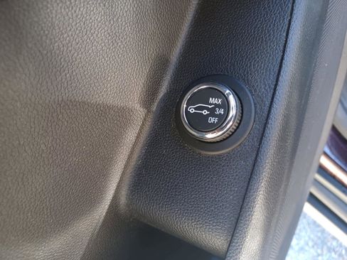 Used 2019 Chevrolet Traverse LT AWD/4WD image 16