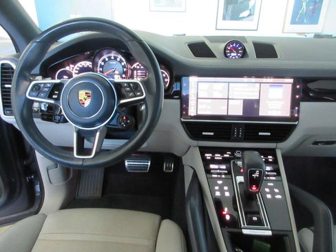 Used 2021 Porsche Cayenne S AWD/4WD image 45