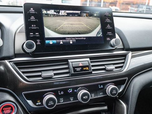 Used 2018 Honda Accord Sport image 36