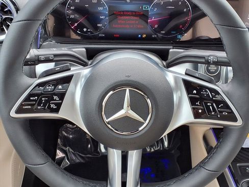 New 2026 Mercedes-Benz GLB 250 image 8