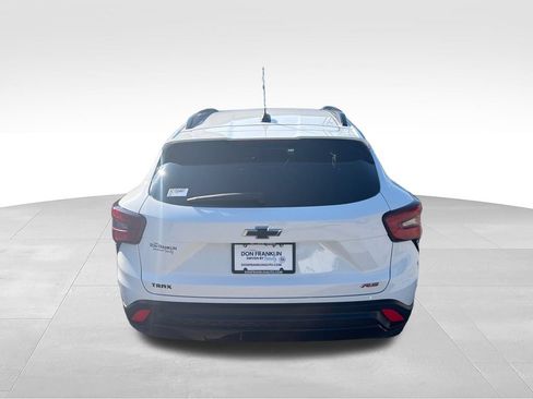 Used 2025 Chevrolet Trax RS w/ Driver Confidence Package FWD image 4