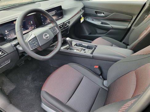 New 2026 Nissan Sentra SR w/ Floor Mat Package image 7