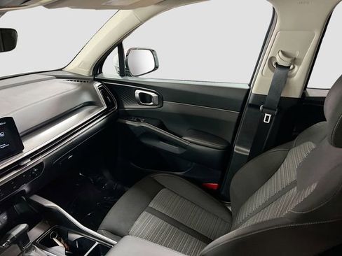 Certified 2024 Kia Sorento LX image 21