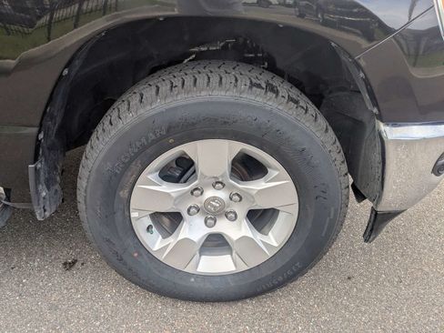 Used 2022 RAM 1500 Big Horn AWD/4WD image 11