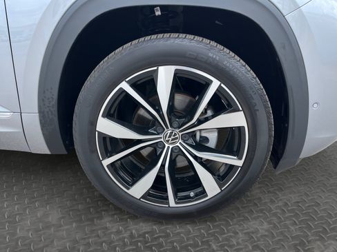 Certified 2026 Volkswagen Atlas SEL Premium R-Line AWD/4WD image 14