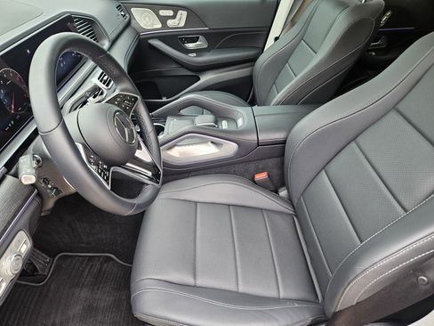 Certified 2026 Mercedes-Benz GLS 450 4MATIC image 13