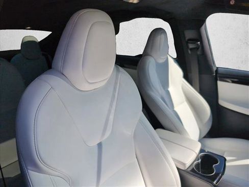Used 2021 Tesla Model X Long Range image 22