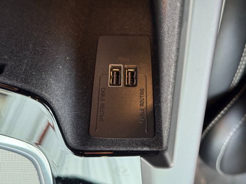 Used 2019 Volvo XC60 T5 R-Design w/ Protection Package image 30