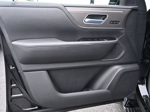 Used 2025 INFINITI QX80 Pure image 16