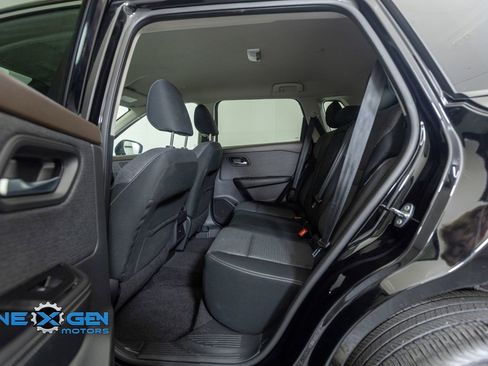 Used 2022 Nissan Rogue SV AWD/4WD image 27