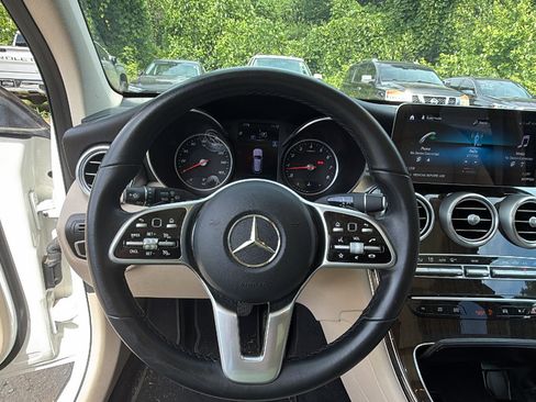 Used 2022 Mercedes-Benz GLC 300 image 27