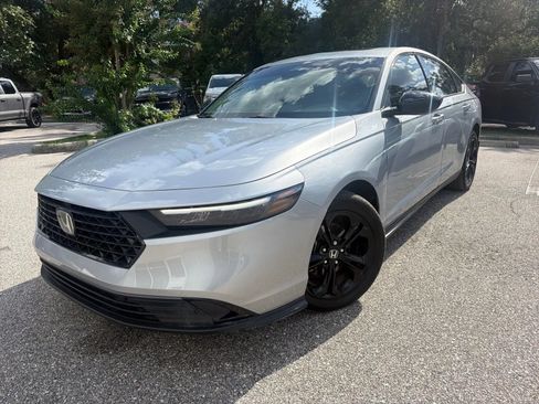 Used 2025 Honda Accord SE image 2