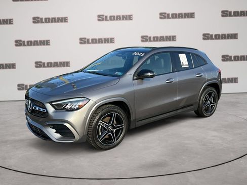 Used 2025 Mercedes-Benz GLA 250 4MATIC image 1